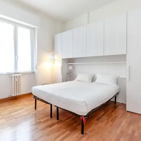 Pensjonat Double In The Center - 20 Min Walk From Duomo Mediolan