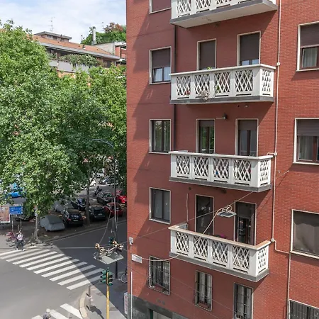 Double In The Center - 20 Min Walk From Duomo Pensjonat Mediolan