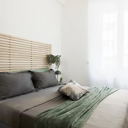 Apartment Luni 4 - Design Trilo -m3- 8 Min Dal Duomo *