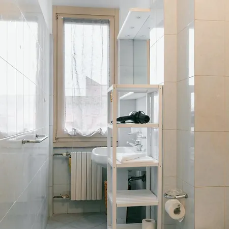 Apartman Ihost - De Andreis 11 Milánó