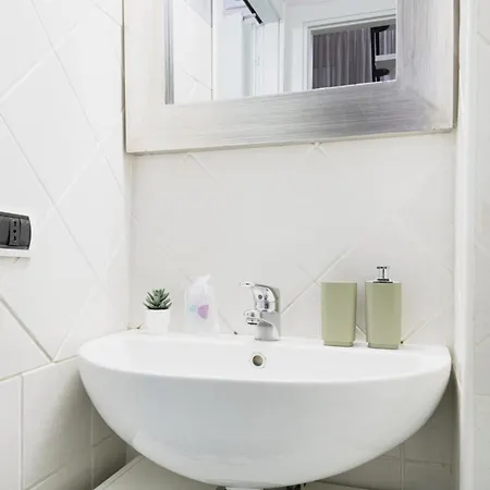 Easylife - Praticita E Relax In Corso Xxii Marzo דירה