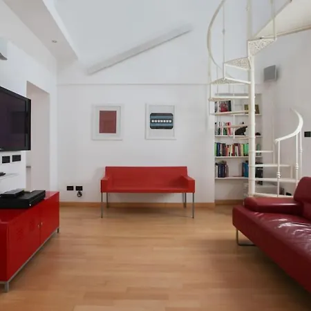 Hacca Collection - Open Space In Porta Ticinese Mailand