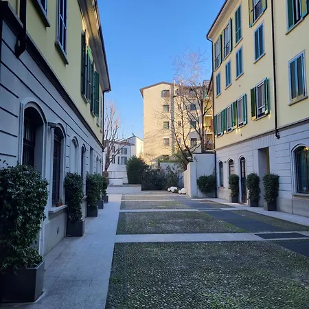 Comfort Navigli * Милан