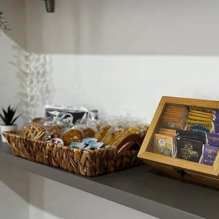 Regina In Corso Lodi - Sky Tv, Wifi E Breakfast Box Apartament *