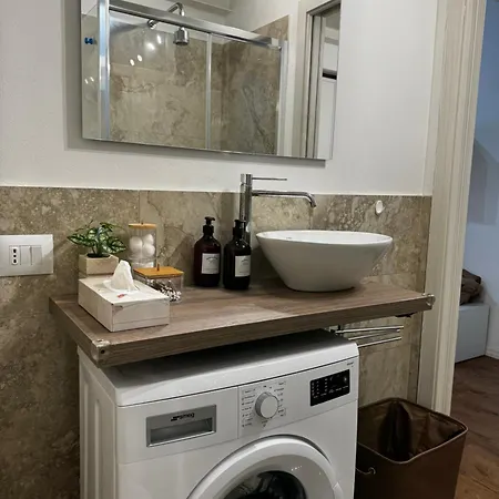 Regina In Corso Lodi - Sky Tv, Wifi E Breakfast Box Apartament Mediolan