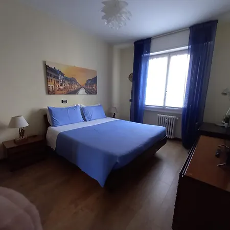 Bright Two-room Overlooking The Park 米兰