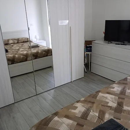 La Ringhiera Di Gorla Metropolitana 1 Apartamento