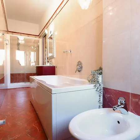 Apartament Primopiano - Arrivabene Mediolan