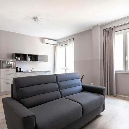 Retreats Apartment