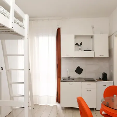 Bloom Apt - Citylife *