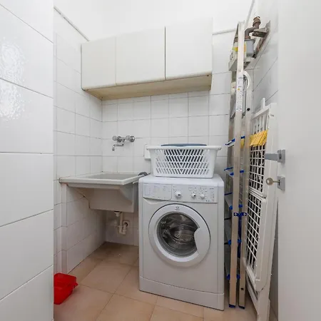 Appartamento Free Private Parking - 5 Min To Metro - Access Control Guard - Quiet