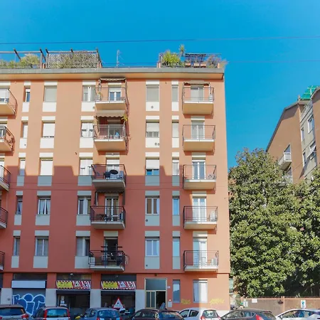 The Best Rent - In San Cristoforo Area Διαμέρισμα *