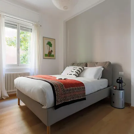 The Best Rent - In San Cristoforo Area Διαμέρισμα *