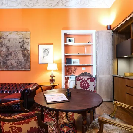 Prestige Boutique - Montenapoleone * Milano