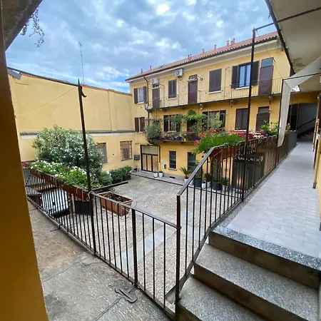 Lovely Flat In The Heart Of The Navigli Apartament Mediolan