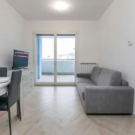 12th Floor Diamond Tower - 72 * Mailand