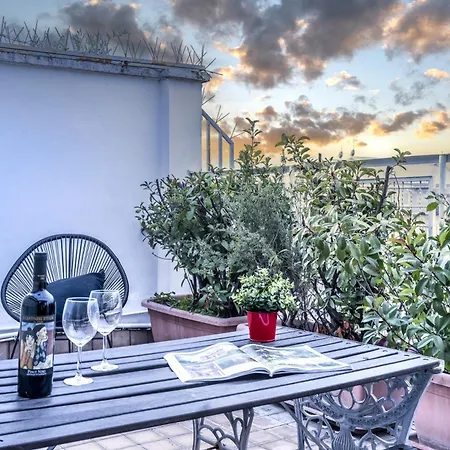 דירה Vista Duomo Attico In Centro • Metro A 2 Minuti *