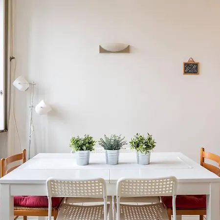 Trilocale Charme In Citta Studi * Milano