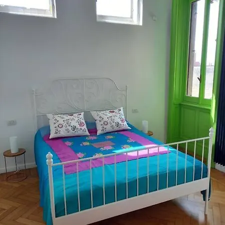 Attico Incantevole In Centro Citta Con Terrazzo Vicino Alle Sfilate Di Moda *