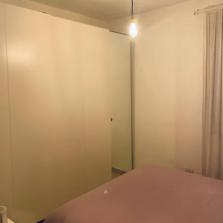 Pretty Little * ميلان