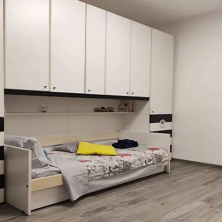 De Angeli District Apartman *