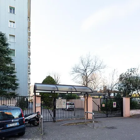 Elegant In Restocco Area מילאנו