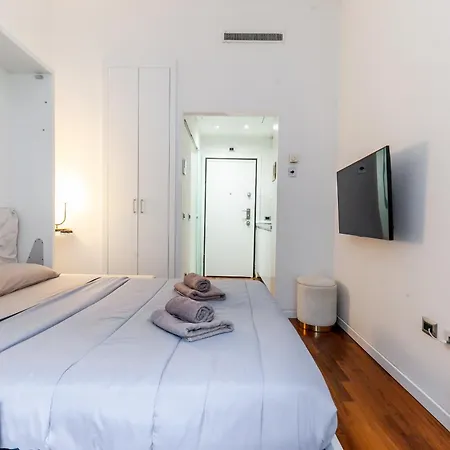 Apartamento Stile E Comodità Nel Vivace Centro Di *