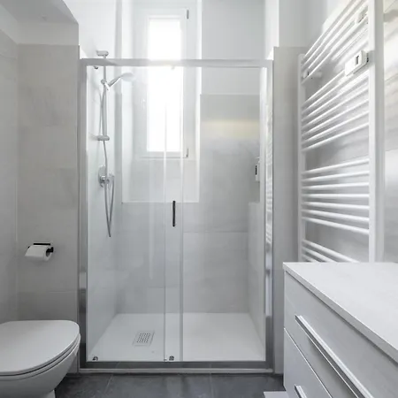 We - Premuda Boutique, Milan