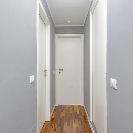 Xenia - Cozy Luminous Flat Near Navigli * Milán