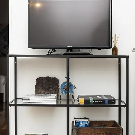 Xenia - Cozy Luminous Flat Near Navigli * Milán