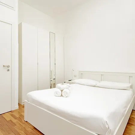 Xenia - Cozy Luminous Flat Near Navigli Apartmán Milán