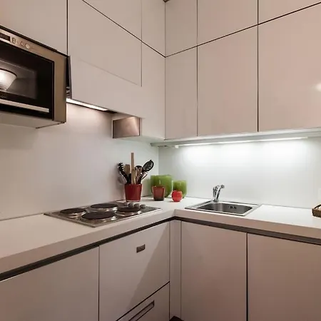 Charming In Porta Venezia Apartment