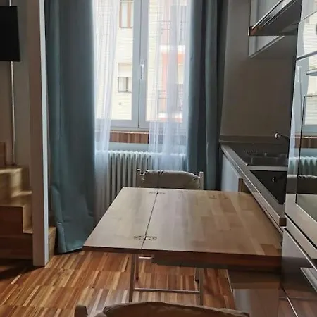 Metro Stop, Prada & Design *