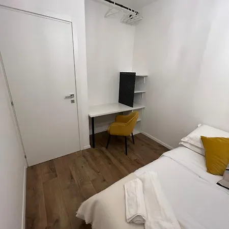 Business Apartment *