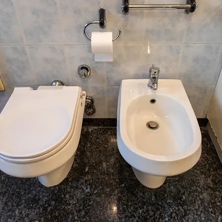 Ampio Con Terrazzo, 3 E 2 Bagni A 2 Passi Dalla Metro *