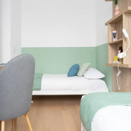 The Rent - Two-bedroom In Navigli Area Apartment