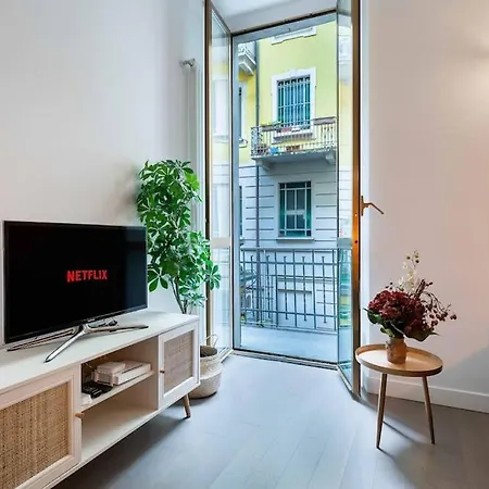 Central Station & Shuttle Airport Stop 2' Walk Milan