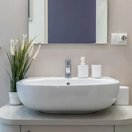 Apartment Central Station & Shuttle Airport Stop 2' Walk Milan