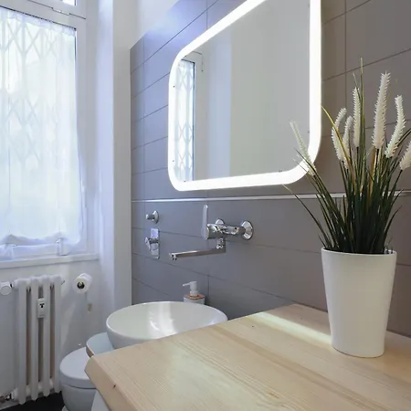 Mila Lux Lodi Milan