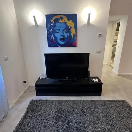 Apartment Appartamento Superstudio Tortona District Milan