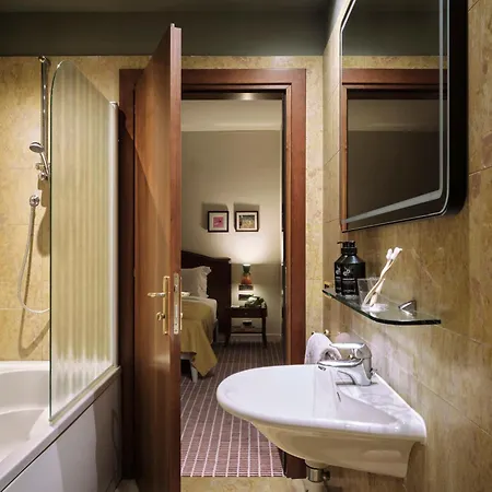 فندق Max Brown Missori, Part Of Sircle Collection 4*