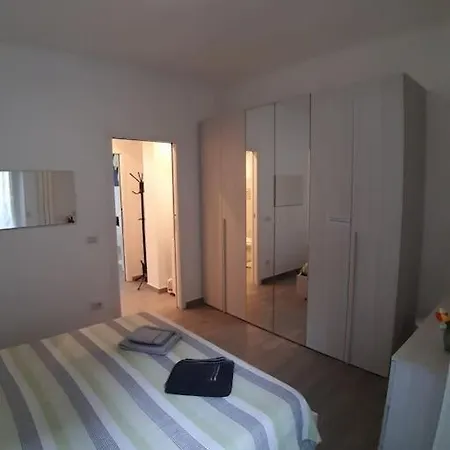 La Ringhiera Di Gorla Metropolitana 1 Apartamento *
