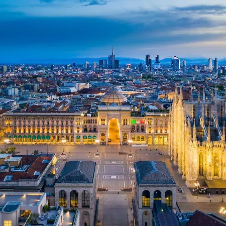 City Life - Fiera Strategic Flat - A/c & Wi-fi Апартаменты Милан