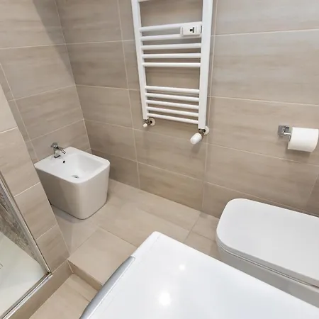 Magnoliaapartments - 5 Nirone Center アパート *