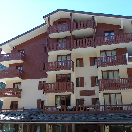 Διαμέρισμα 4 Pers A Avec Wifi Et Parking Proche Telecabine - Fr-1-561-63