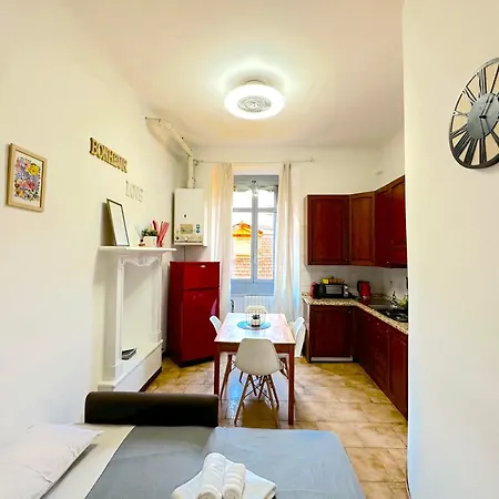 Apt Vicino Metropolitana Porta Romana, 4 Minuti Da Duomo, Free Wifi&netflix Apartmán Milán