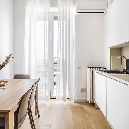 Domusmi Spinoza-5 * Mailand