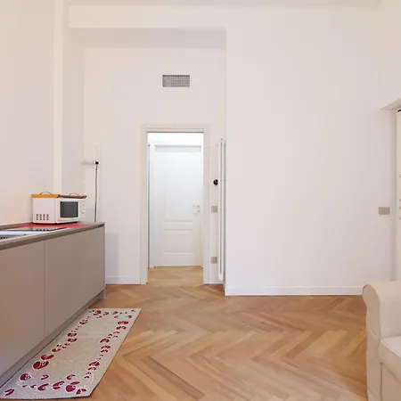 Elegant In Repubblica Brera