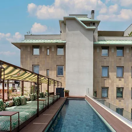 Radisson Collection Hotel, Santa Sofia 5* Milan