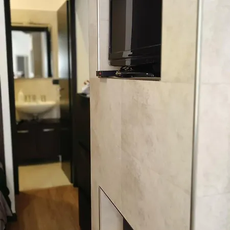 Arco Pace Milán
